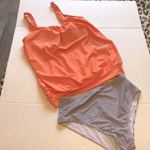 🌻2 Piece Solid PeachTop with blue striped bottom TANKINI Bathing Suit’s